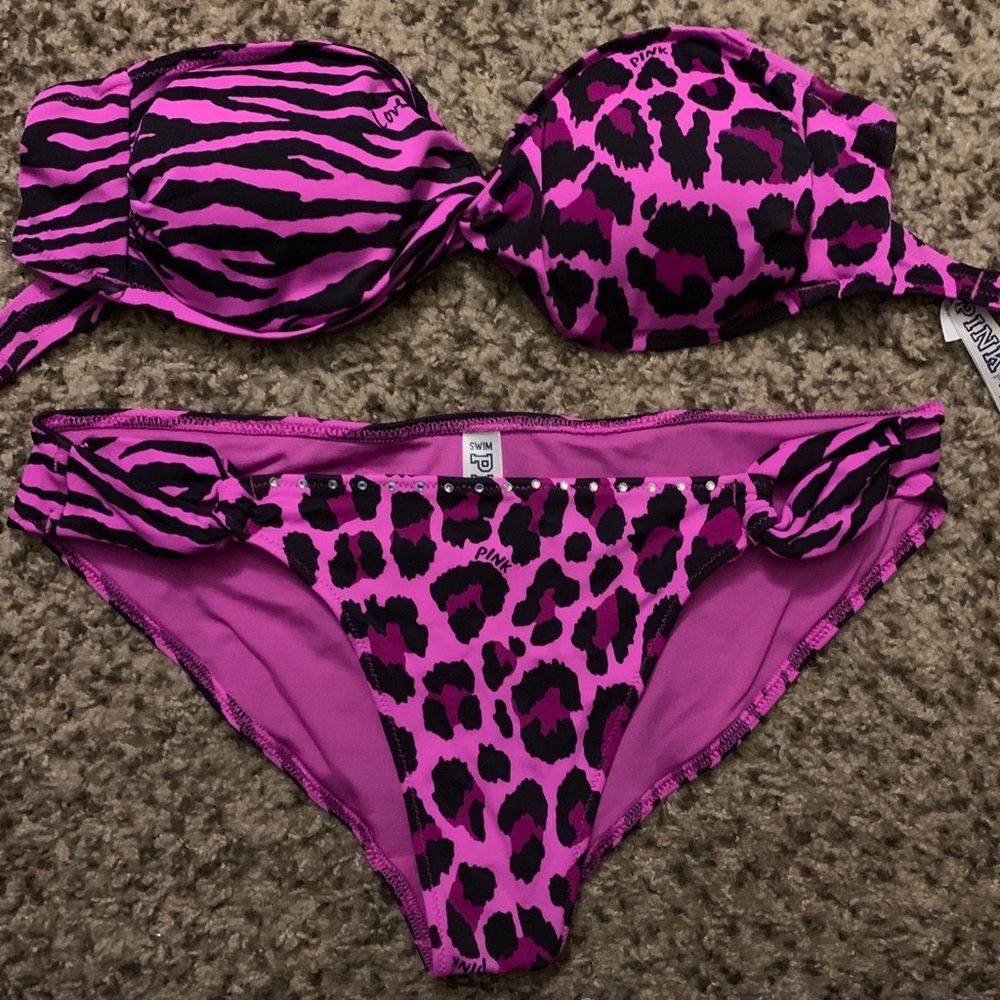 PINK Victoria’s Secret bikini set